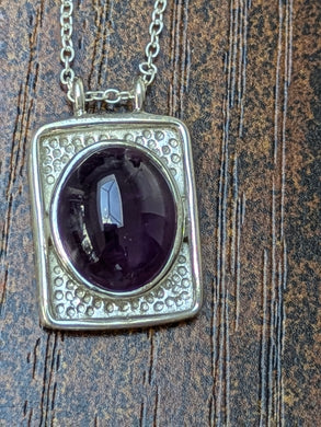 Rectangle pendant with necklace