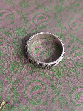 Solid Indian silver paisley ring