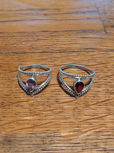 Sparkly point gemstone ring